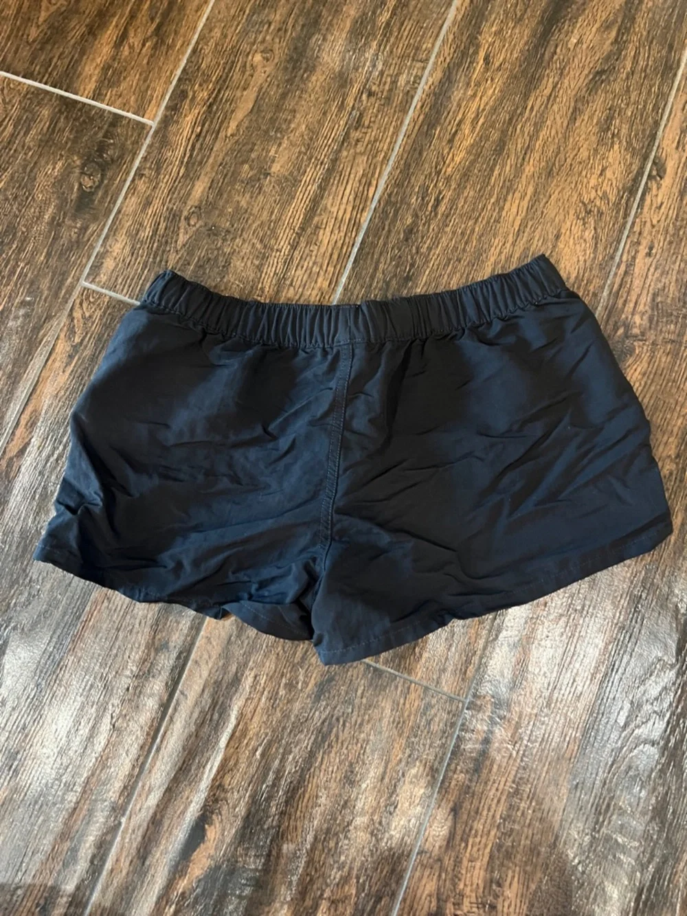 Patagonia Women’s Barely Baggies Shorts - Picture 3 of 3